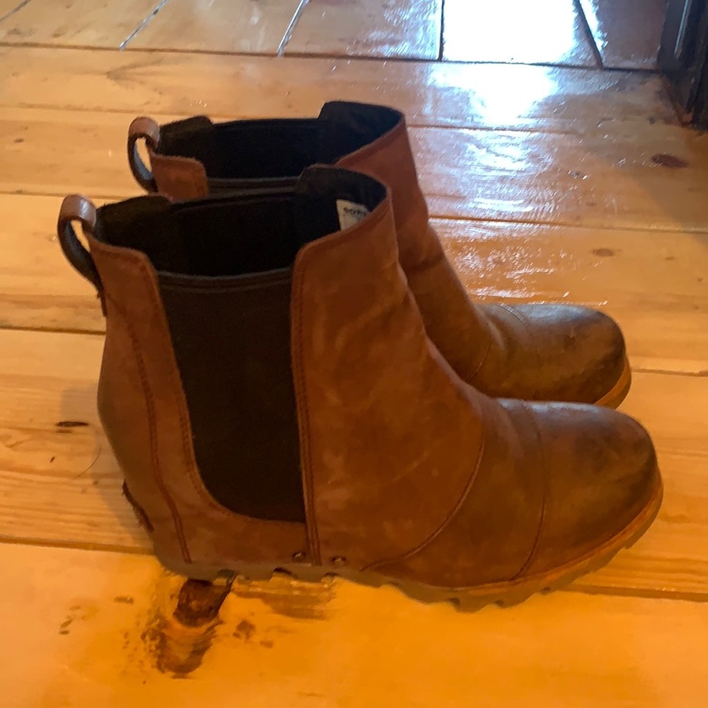 Sorel Lea Waterproof Ankle Boot Redwood Black